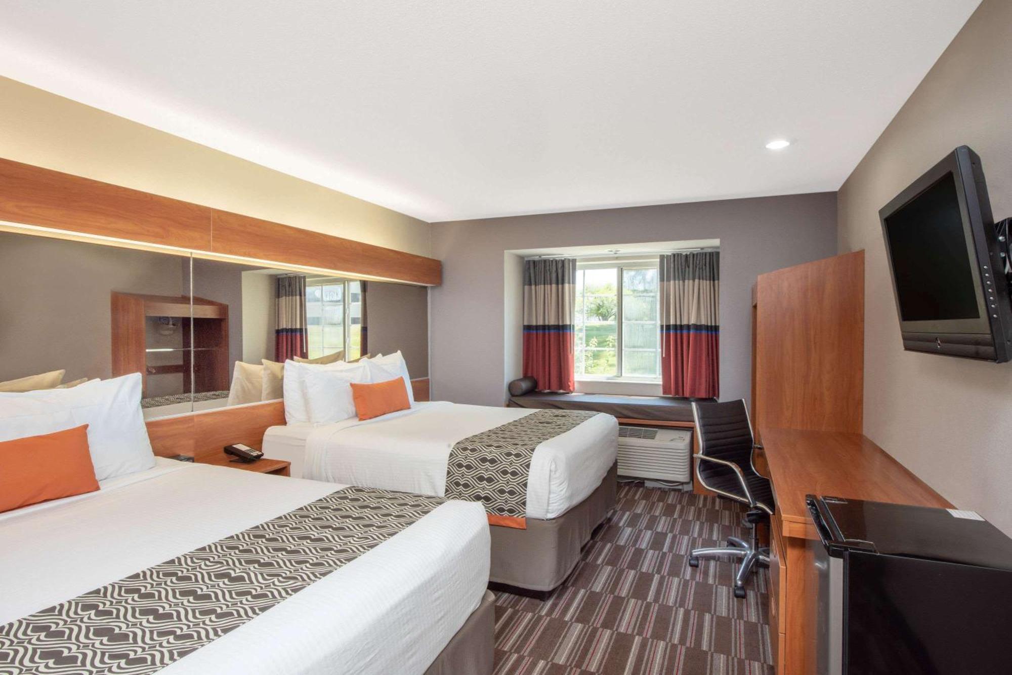 Queen Room with Two Queen Beds - Disability Access/Non-Smoking,1282070377:JPEG